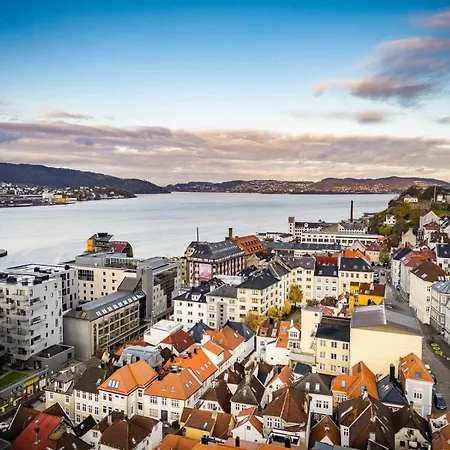 Dinbnb L 100m To Bryggen L House L 24l7 Check-in Lejlighed
